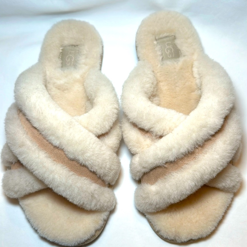UGG Slipper - Size 9, Tan, Shearling, Scuffita slipper , Runs small